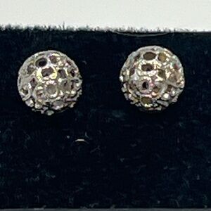 14k White Gold Ball/Sphere Studs/Stud Earrings missing back